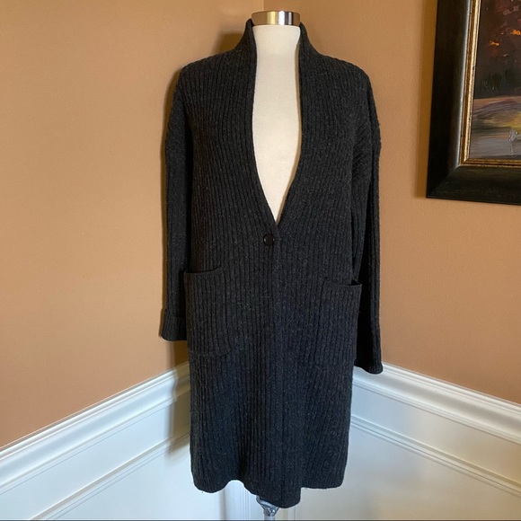 Uniqlo Sweaters - Uniqlo wool mid length cardigan with pockets S